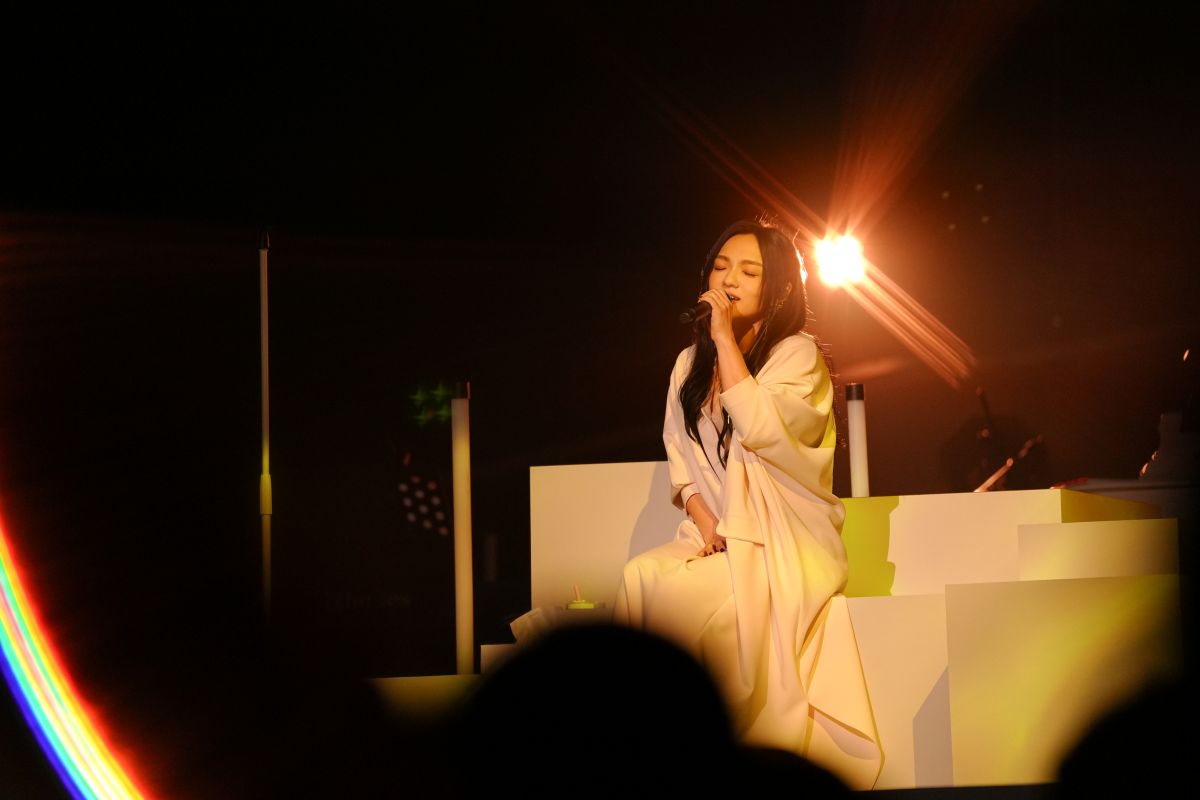 徐佳瑩以代表作〈身騎白馬〉為壓軸，感性向歌迷致謝，並為高流四週年獻上最動人的祝福。