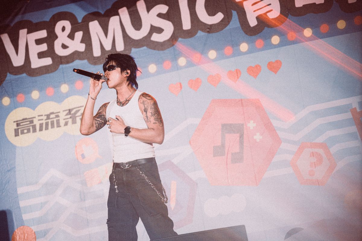 自嘻哈選秀節目脫穎而出的PIZZALI分享高中時期的困苦，並喊話「永遠不要放棄！」