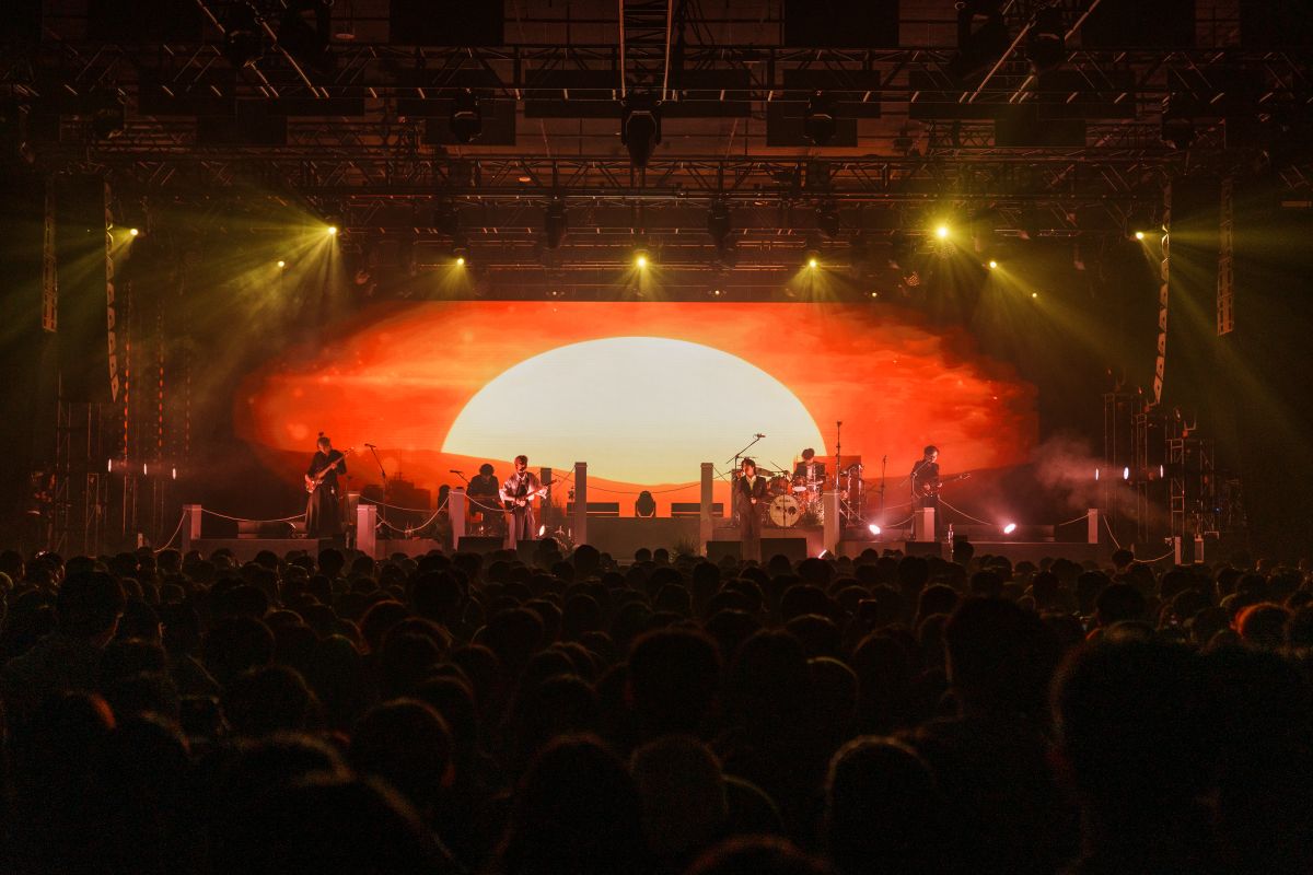 越過這座橋，並找到自己吧！－Who Cares胡凱兒談專輯《越過這座橋》與專場《告別了春光爛漫》