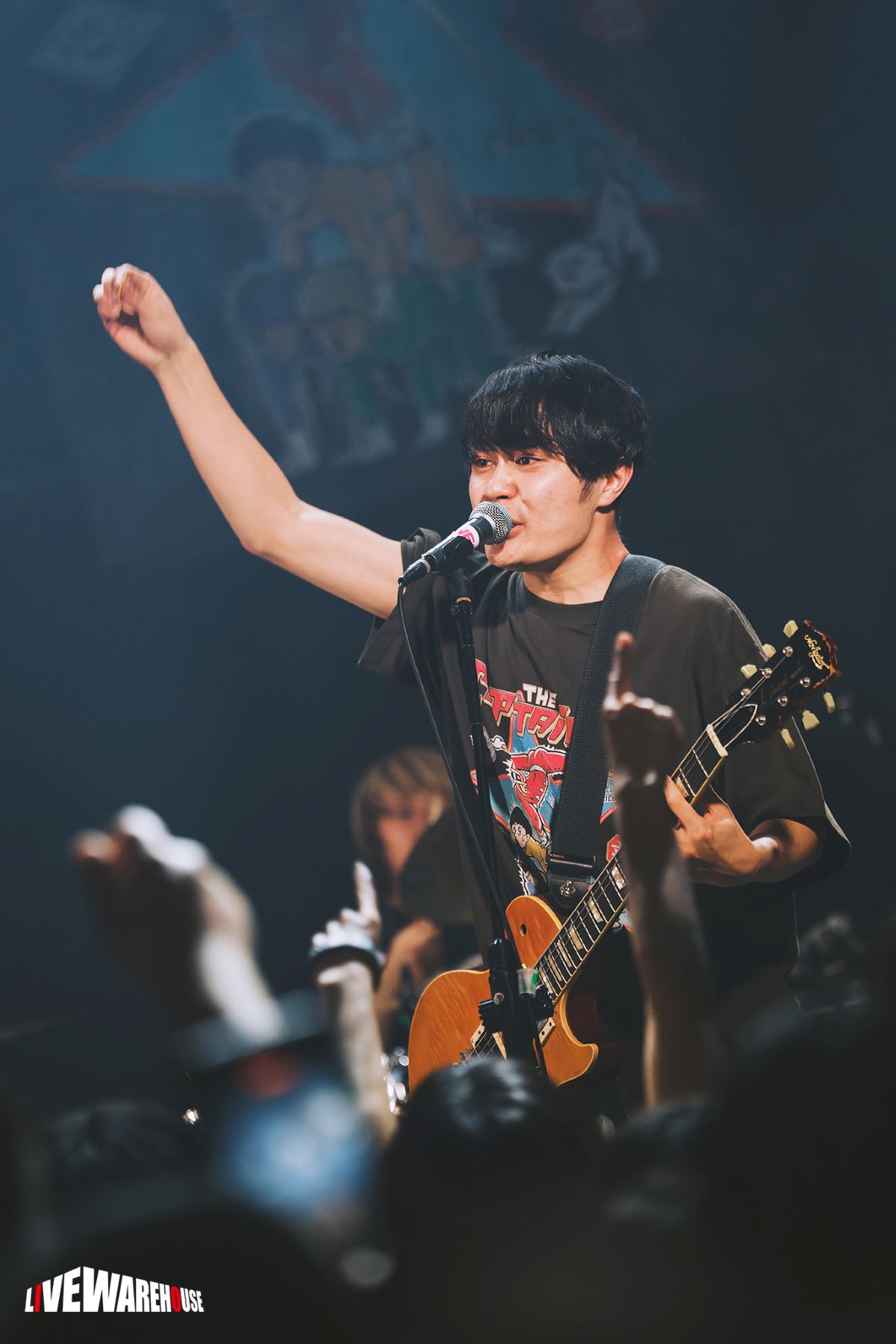 是那樣旁觀起來看似有勇無謀的衝勁，在講求餘裕與配速的大演唱會製作時代中更顯獨特。